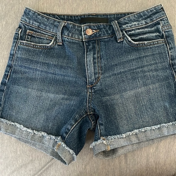Joe's Jeans Women's Blue Shorts size 26.  Excellent used condition - Picture 1 of 6